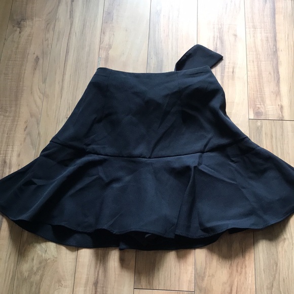 Black Zara skort. Size xs. - Picture 3 of 4